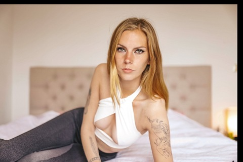 Фото заголовка OnlyFans emmilysophia