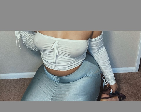 Immagine dell'header di OnlyFans emmuncesored