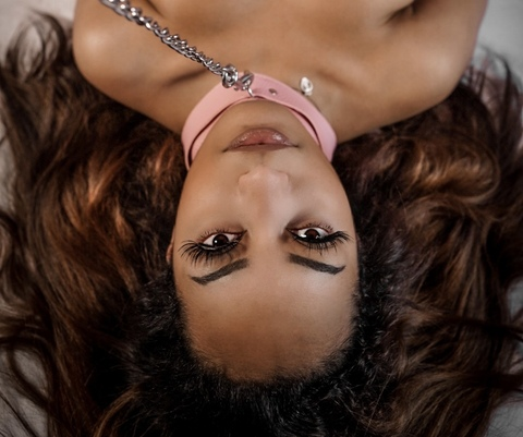 Photo d'en-tête OnlyFans de essenceofara