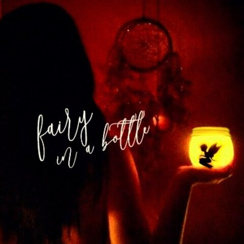 Imagem do cabeçalho do OnlyFans de fairyinabottle