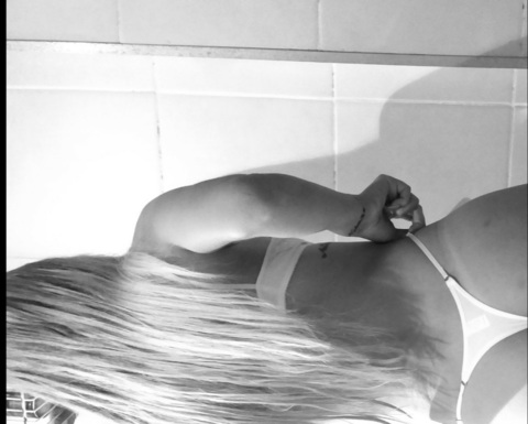 ओन्लीफैंस हैडर चित्र figueoriana