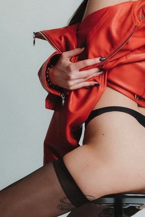 Фото заголовка OnlyFans fiorediloto00