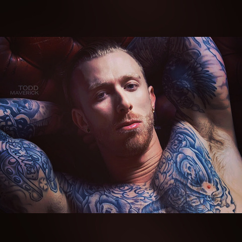 ओन्लीफैंस हैडर चित्र footlongandstrong