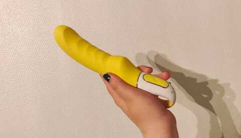 OnlyFans header picture francies