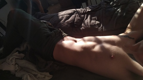 Immagine dell'header di OnlyFans freshcoral