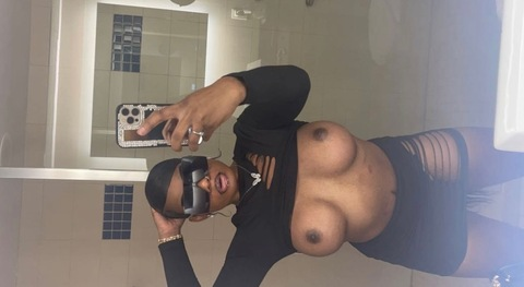 Zdjęcie nagłówka OnlyFans genisisb