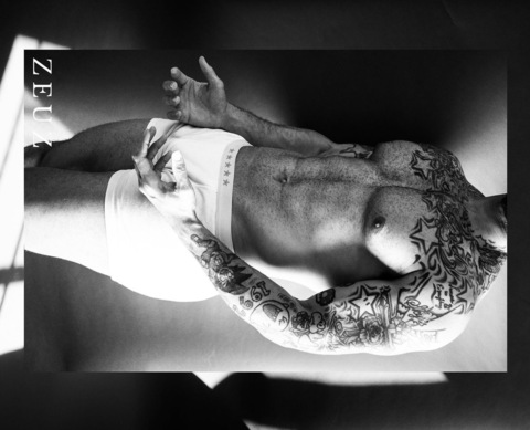 ओन्लीफैंस हैडर चित्र glazetimbits