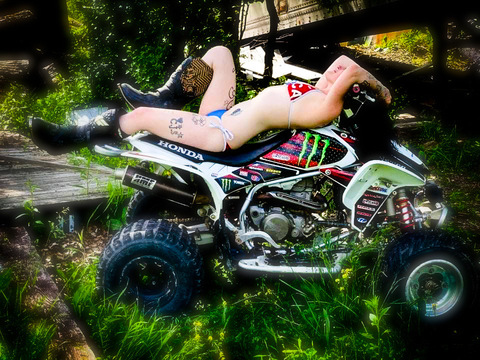 Снимка за заглавие на OnlyFans grease.monkey