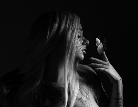 ओन्लीफैंस हैडर चित्र gspotxo