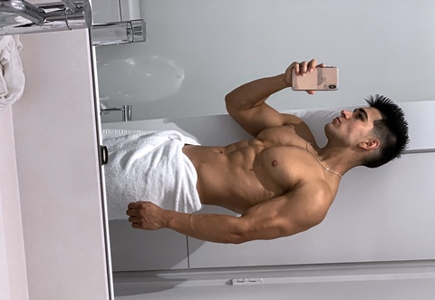 Gambar header OnlyFans hectormarchena