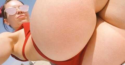 OnlyFans header picture her.name.is.ak