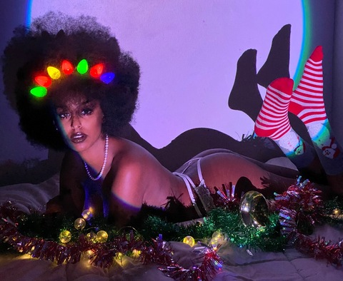 Снимка за заглавие на OnlyFans hickiesnbubbles