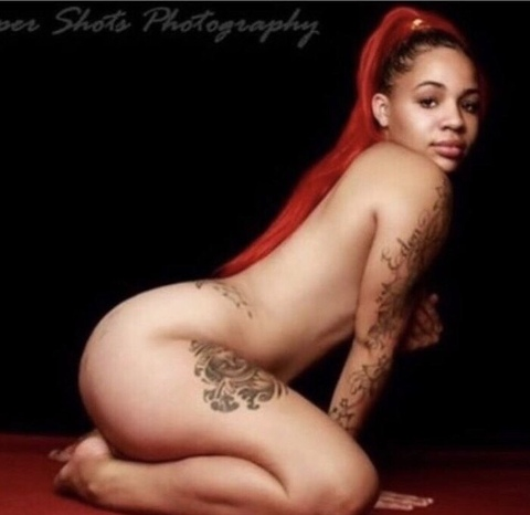 ओन्लीफैंस हैडर चित्र honey216