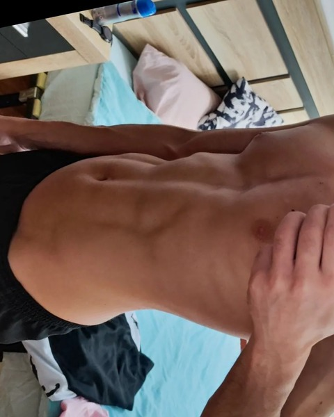 OnlyFans header picture hotfitman
