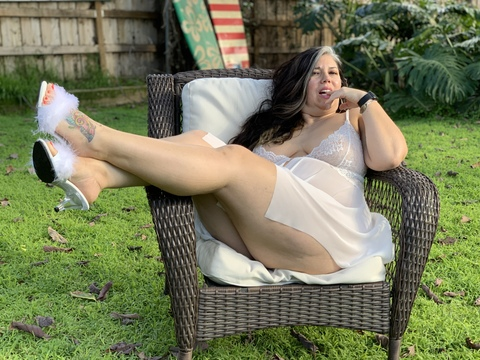 Header afbeelding van OnlyFans hotmommaxine