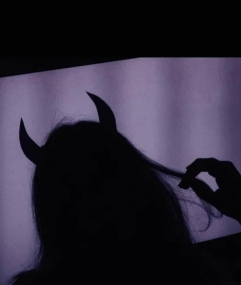 OnlyFans header picture hustlebarbie