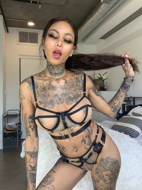 OnlyFansヘッダー画像iamvududahl