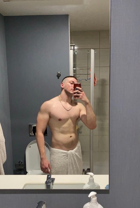 Gambar header OnlyFans idkmaybw