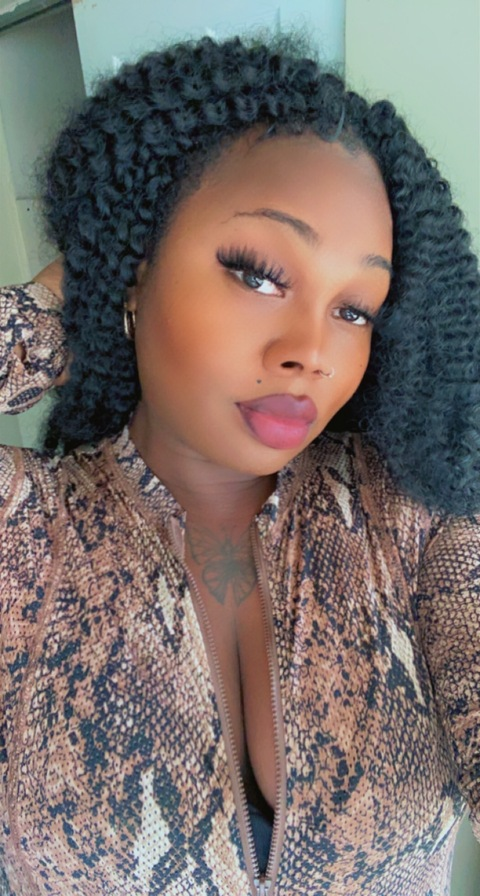 OnlyFans header picture iimbeauty