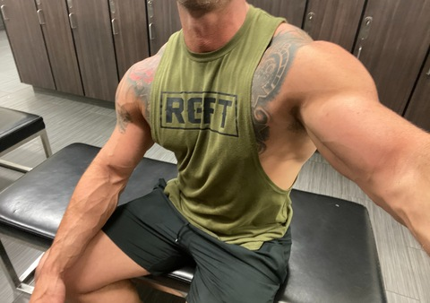 Header afbeelding van OnlyFans ironman04