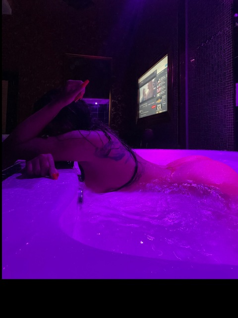 Zdjęcie nagłówka OnlyFans isaura061