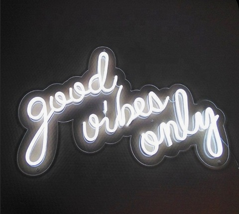 OnlyFansヘッダー画像issluvv