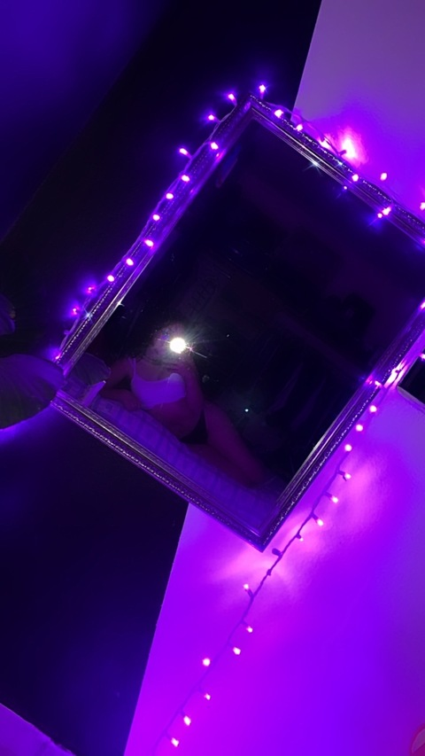 OnlyFansヘッダー画像itsfernis24