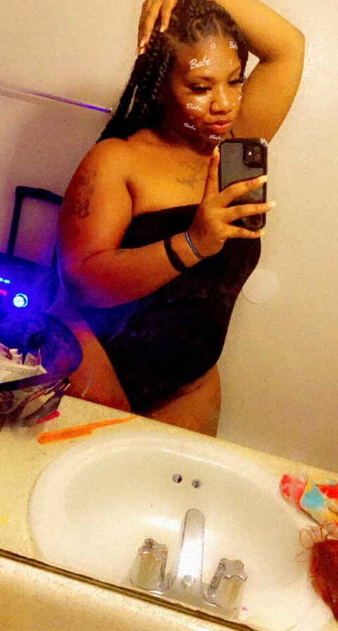 OnlyFans header picture itsjussjudyy