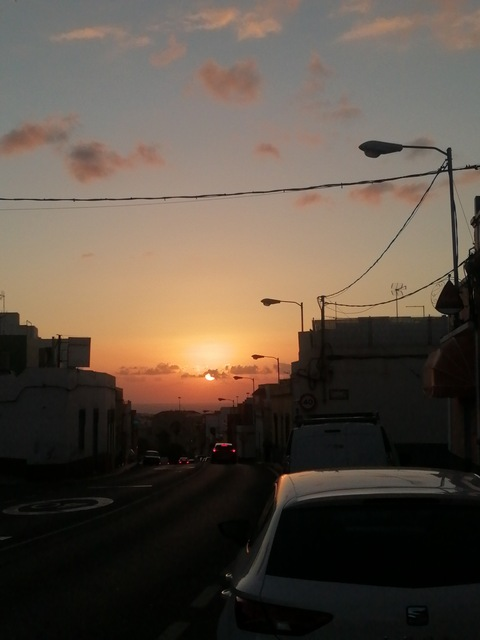 ओन्लीफैंस हैडर चित्र itts.monhyka