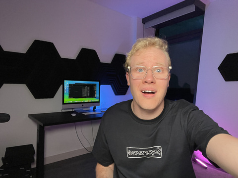 Immagine dell'header di OnlyFans iupdates