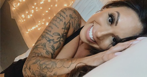 OnlyFans header picture jennbunny76