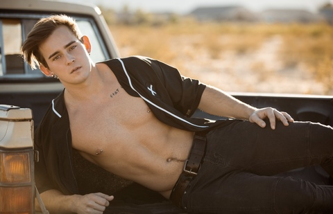 Снимка за заглавие на OnlyFans joshbradyxxx