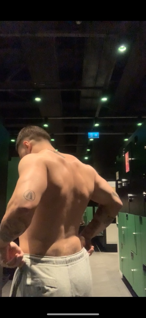 OnlyFans header picture jrnegan