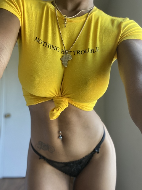 OnlyFans header picture ju_genuineg77