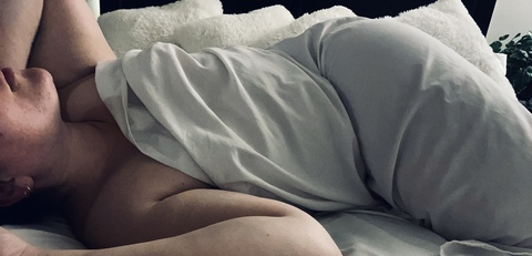 OnlyFansヘッダー画像juicy_fruit88