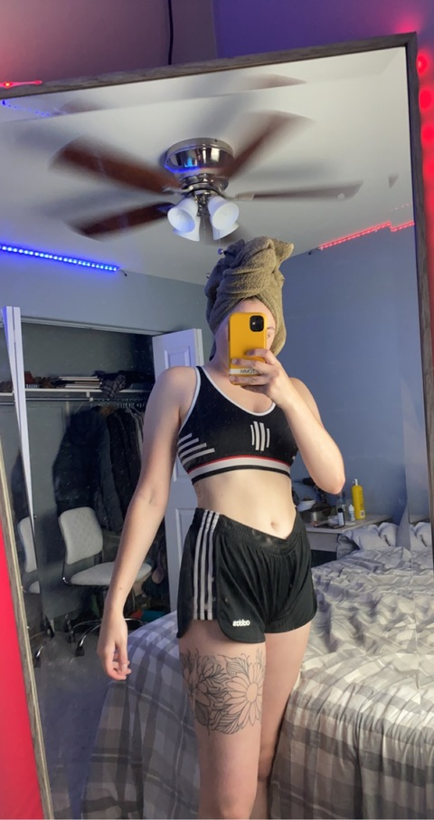 Gambar header OnlyFans justmyonlyfanz