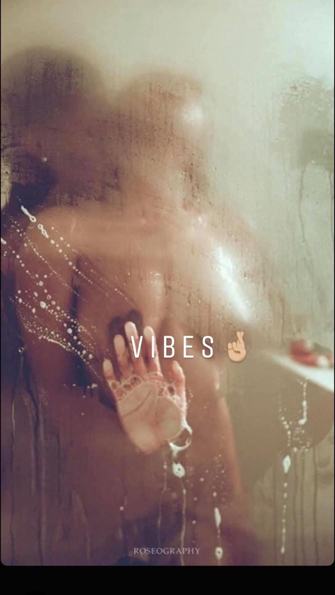 ओन्लीफैंस हैडर चित्र juzyyyy