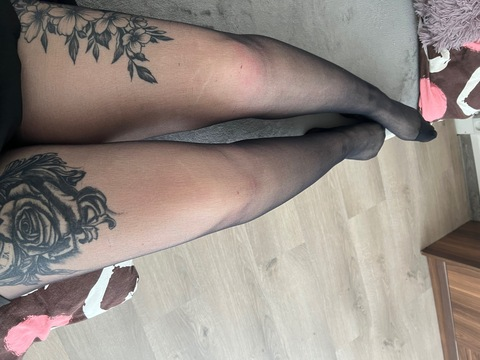 ओन्लीफैंस हैडर चित्र katrina_kutiku