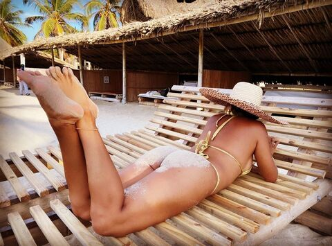 ओन्लीफैंस हैडर चित्र kellycompulsive