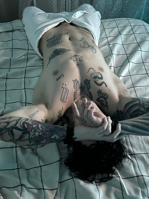 OnlyFansヘッダー画像kirillgrey