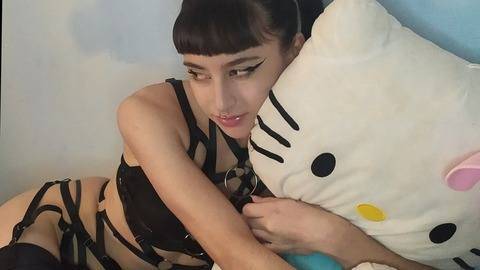 ओन्लीफैंस हैडर चित्र kittymelinoe