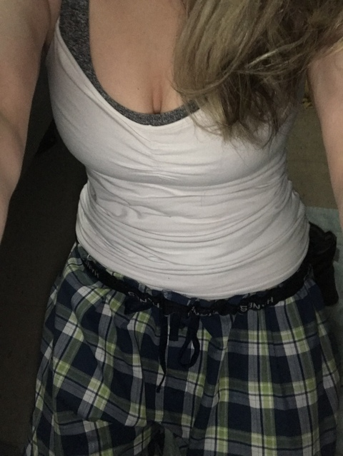 ओन्लीफैंस हैडर चित्र la_witch