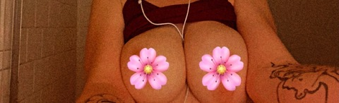 ओन्लीफैंस हैडर चित्र laylovesyou