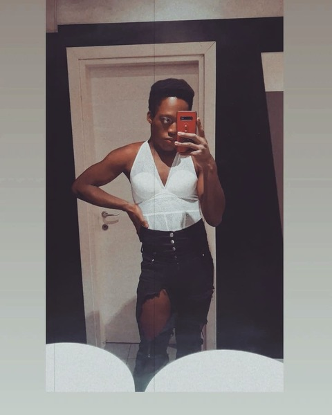 lays_sa님의 OnlyFans 헤더 사진