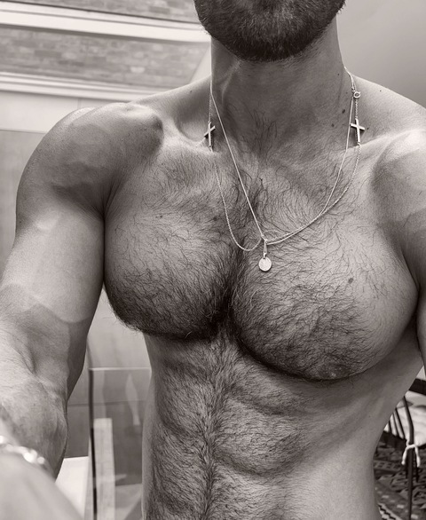 ओन्लीफैंस हैडर चित्र lazzaratoxxx