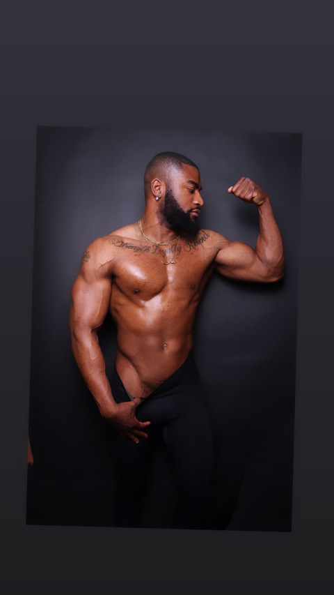 Imagen de encabezado de OnlyFans leekthapunisher