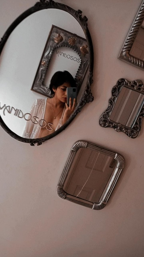 Imagem do cabeçalho do OnlyFans de less_moonriver