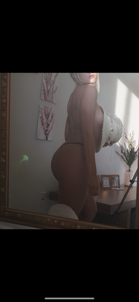 OnlyFans header picture lexinicole12