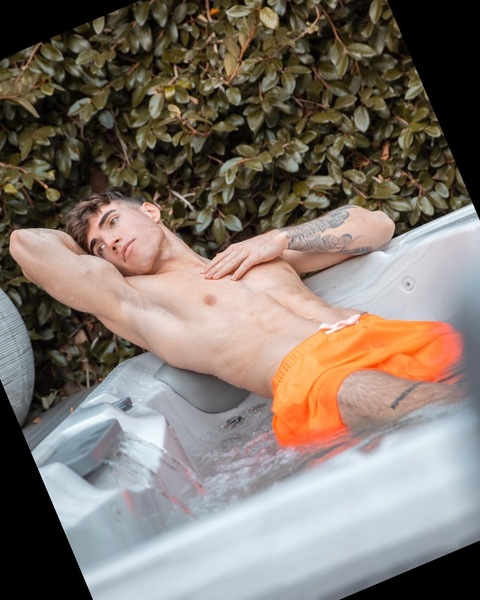 OnlyFansヘッダー画像liam.asaw