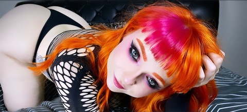 Imagem do cabeçalho do OnlyFans de lil_cherry_moon